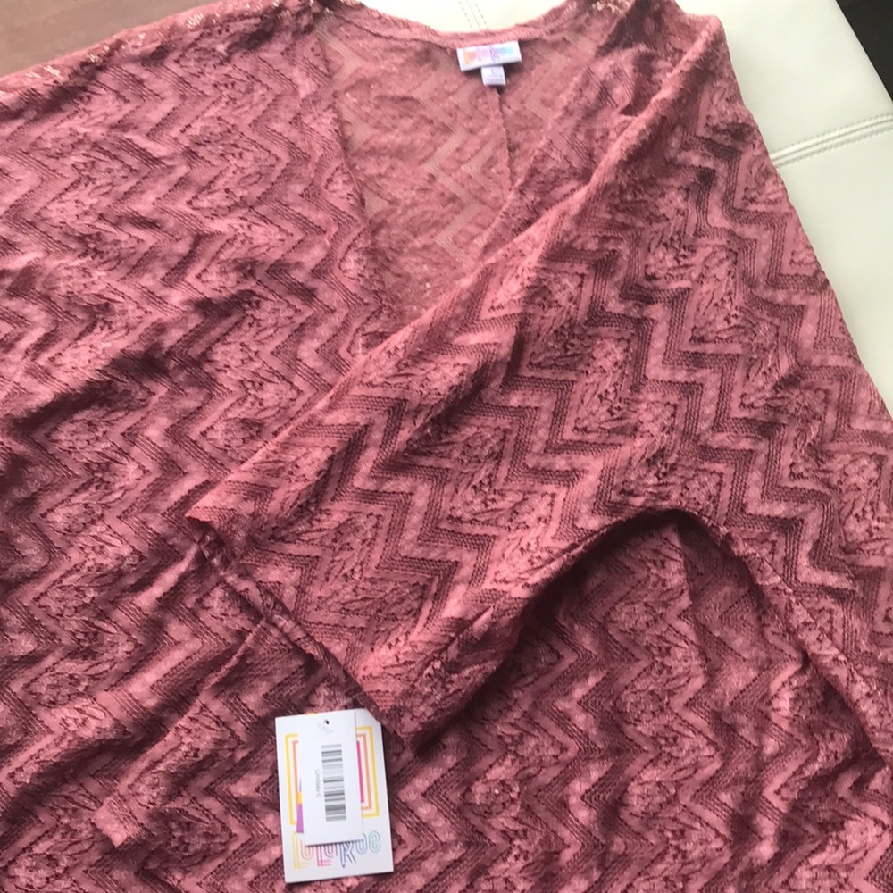 NWT beautiful lace cover up or over shirt.